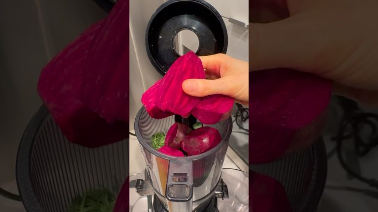 Cold Pressed Beet Green Juice Nama J2 Juicer discount code RIANE55 #healthylifestyle #juicewrld