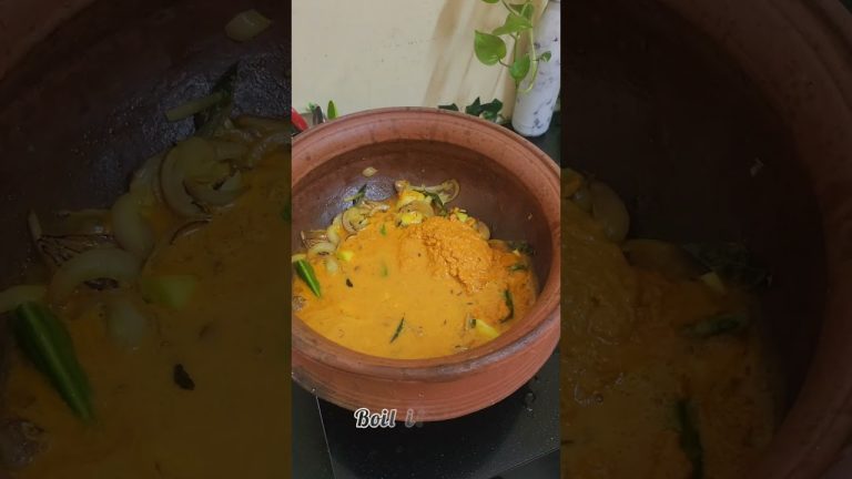 Kanyakumari Style Fish Curry #meenkuzhambu #kanyakumari #meenkulambu #recipes #ytshorts #seafood #yt