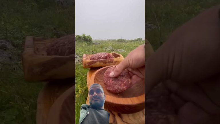 #bushcraftturkiye #cooking #food #burger #recipe #camping #meatlovers #outdoorcooking #seafood