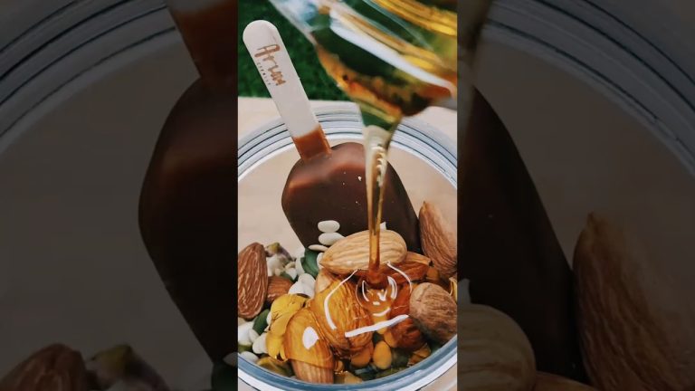 Red banana and Nuts milk shake🤤😋 | Weight gain shake | #sorts #trending #juice