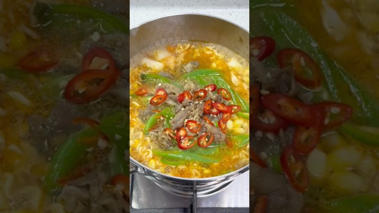 Beef Ramen 🍜 #ramen #noodles #recipe #instantnoodles #cooking #food #koreanramen #koreanfood #beef