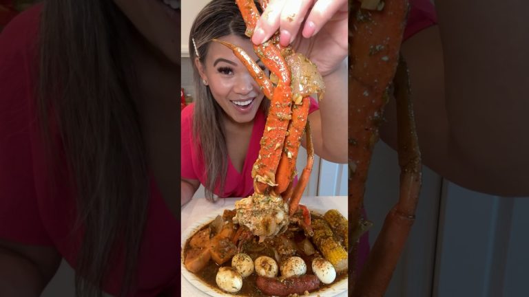 Crab Boils are for special occasions!RECIPE on IG #crabboil #eggboil #seafoodrecipes #recipes