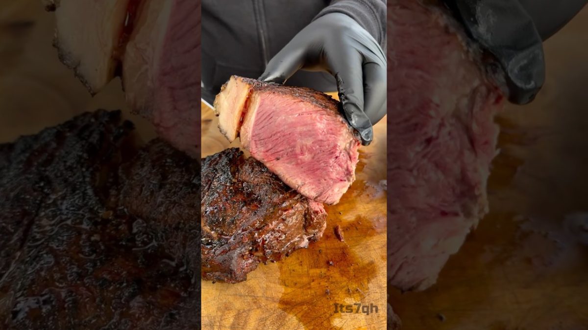 Juicy steak perfection! 😍🔥 #shorts #steaklife #bbq #cooking #recipe