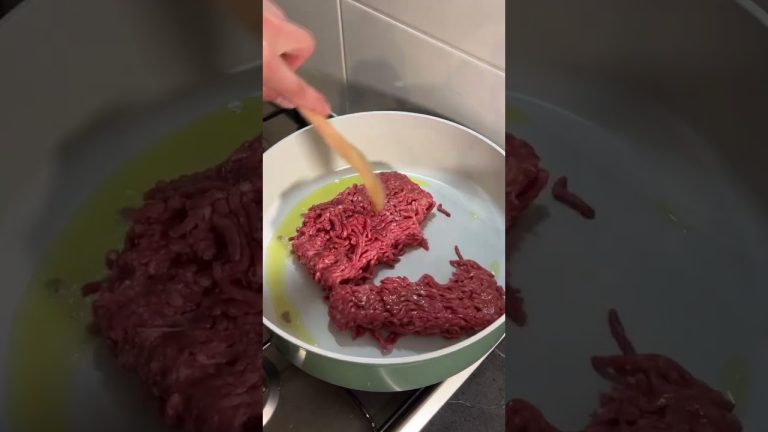 Lasagna Soup with Wonton Wrappers