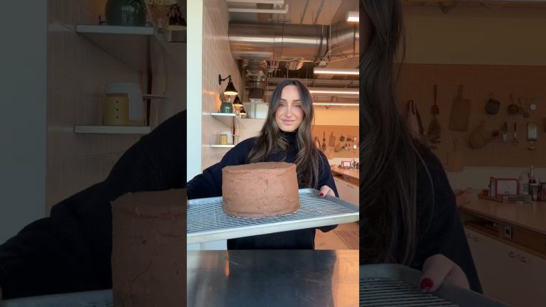 In today's Recipe Drop, Nea's taking inspiration from Claud NYC's famous Devil's Food Cake for Two