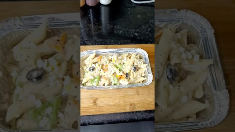 Aaj to white sauce pasta ka order aaya😋 #pizza #foodie #viral