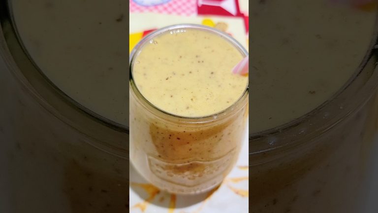 Healthy Mango Banana Smoothie #shorts#short#smoothie#smoothierecipes#food#fypシ゚ #recipe#shortvideo