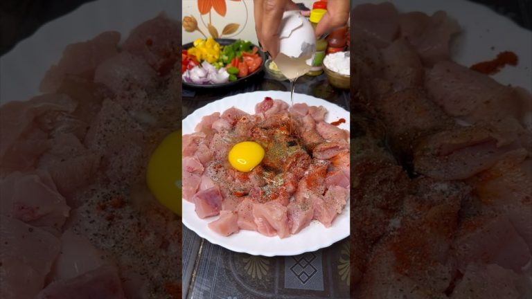 আমার পছন্দের চিলি চিকেন😋 খুব সহজেই বাড়িতে বানিয়ে নেও 😍chili chicken🍗 #food #shorts