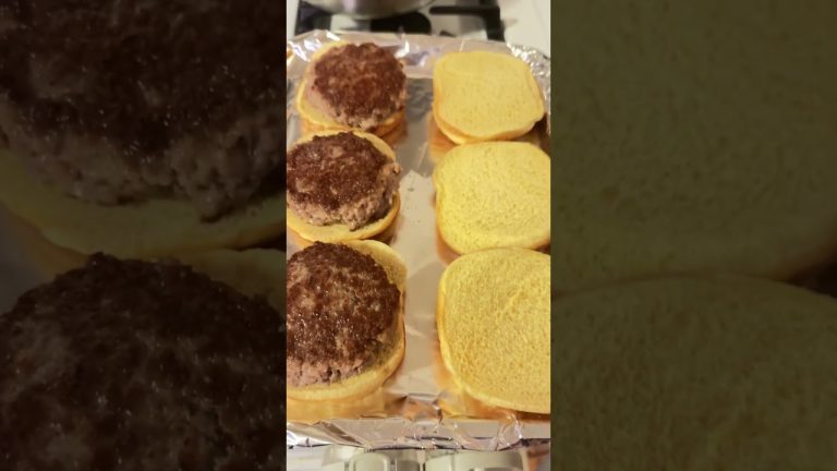 Pork Burger!! #shortvideo #food #trending #howtomakesandwichathome #subscribe