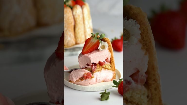 Strawberry Charlotte – Vegan #dessert