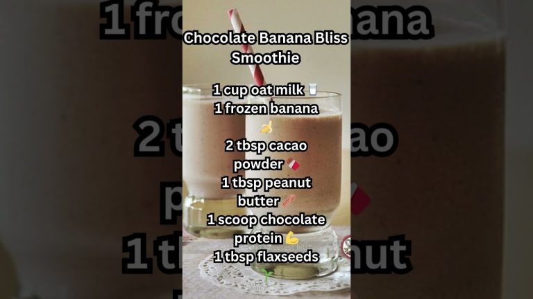 Easily Make The BEST Chocolate Banana Smoothie For Your Daily Boost!