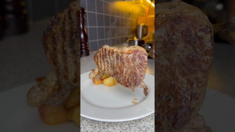 QUICK STEAK AND POTATOES RECIPE FOR DINNER #dinner #food #grillingsteaks #grilledsteak #steakdinner