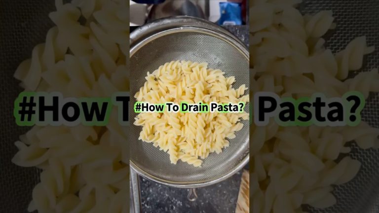 Life Hacks-How To Drain Pasta#shortsfeed #kitchen #pasta #lifehacks #kitchenhacks #food #easy #tips