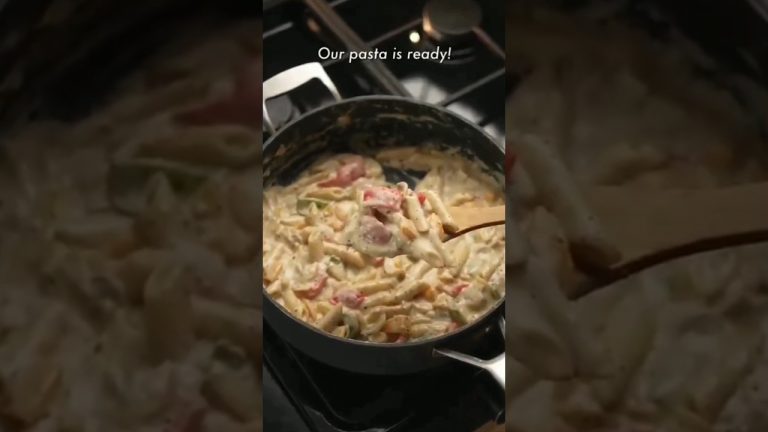 White sauce pasta ❤️ #trendingshorts #ytshorts #whitesaucepasta #hislerim