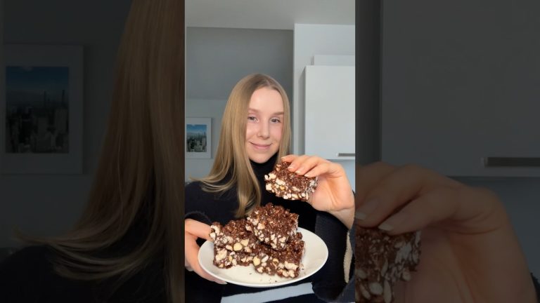 Healthier Dessert Idea: Chocolate Crunch Bars😍 #easyrecipes #healthydesserts #nobake