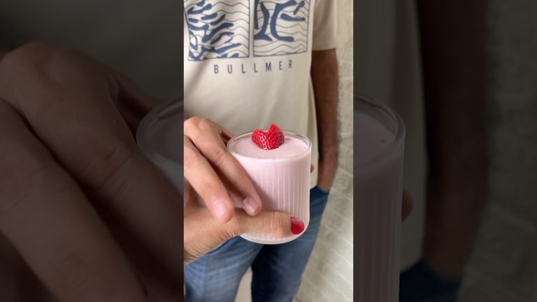Valentine’s day special strawberry mousse for him❤️ #shorts #valentinesday #trending #viral #love