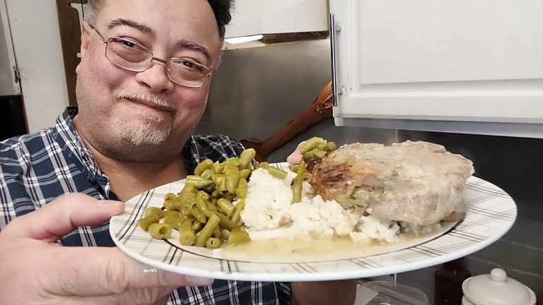 Oven baked smothered pork chops #frugalfriday @citygirlhomestead