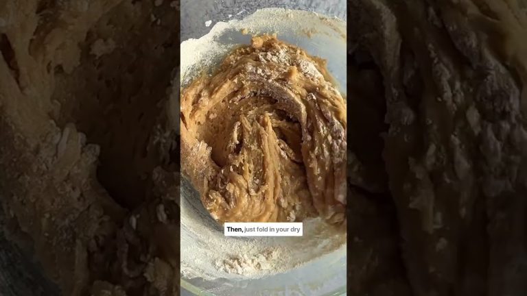 The Best VEGAN Chocolate Chip Cookies