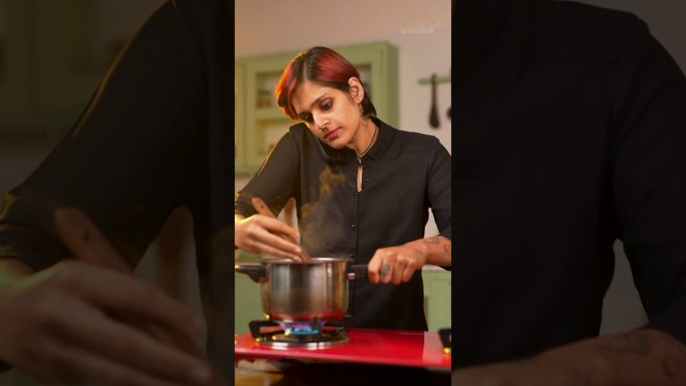 Puttu with Kadala Curry: A classic, authentic recipe from Chef Sanjna’s Periamma. Try it now! ❤️