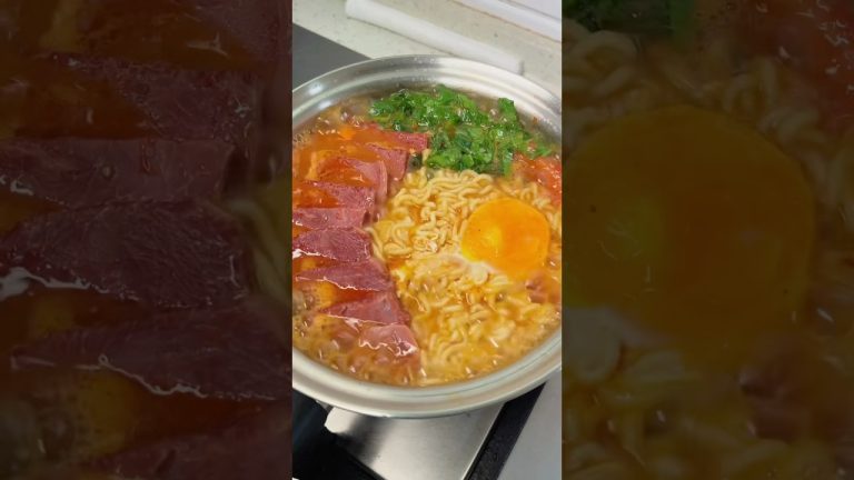 Beef Ramen 🍜 #ramen #noodles #easyrecipe #instantnoodles #cooking #food #recipe #yummy #foodies