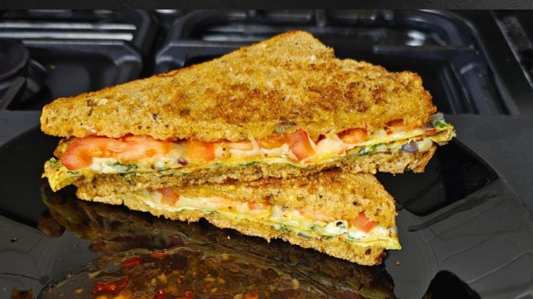 Easy Breakfast Sandwich Recipes Ideas to start your day #sandwichrecipe #easyrecipe #ektaskitchen