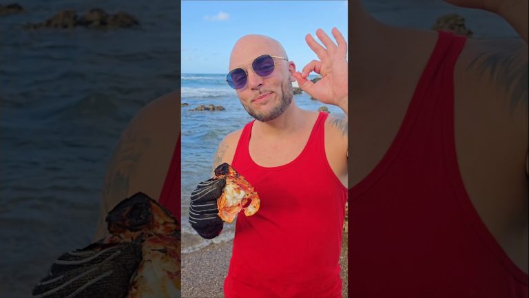 “Fresh” Lobster grilled on @rotoq360 in Jamaica!! 🇯🇲🏖️🦞🧄🧈🔥 #cooking #seafood #recipe #ytshorts