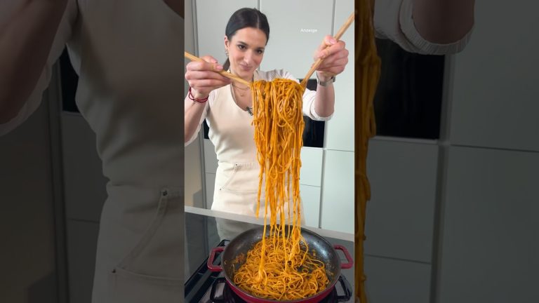 Super schnelle Spaghetti mit Tomatensoße #schnellesrezept #mittagsessen #pasta