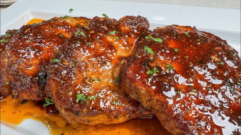 QUICK and EASY Juicy Honey Garlic Pork Chops | 30 Minutes Pork Chop Recipe