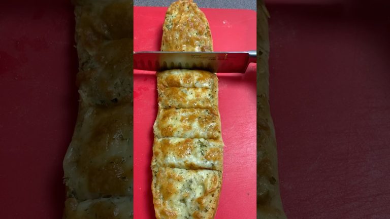 Delicious Garlic Bread 🤤