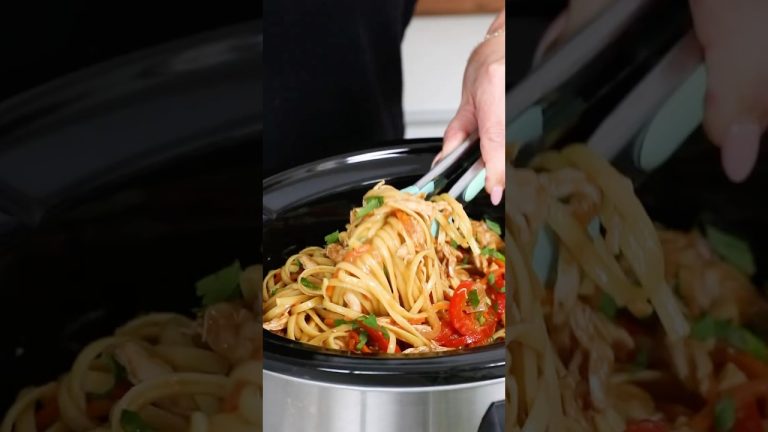 Slow Cooker Chicken Peanut Noodles