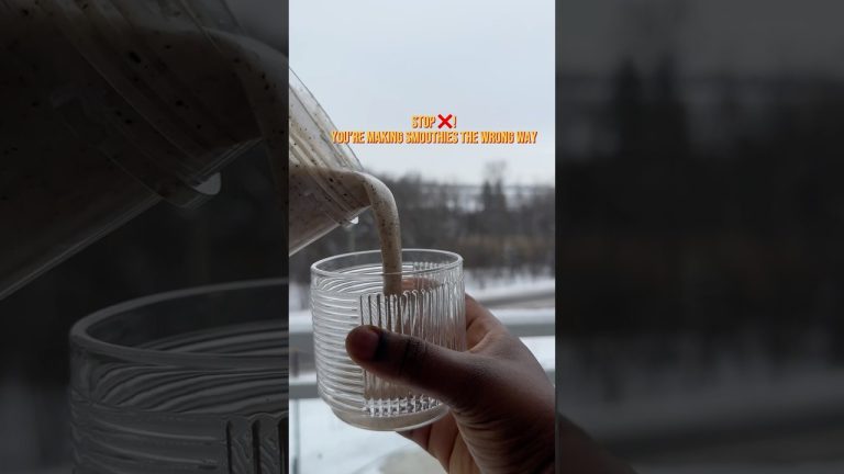 Stop 🛑. You’re making smoothie the wrong way. #smoothiechallenge #dragonfruit #healthyliving