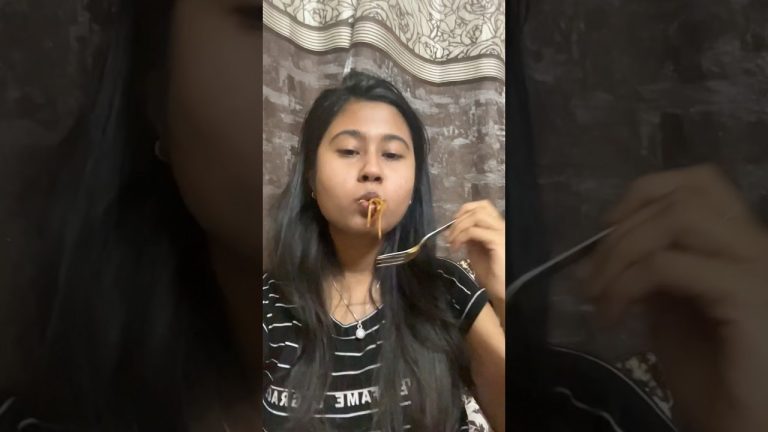 Desi Noodles 🍝🍜 Toooo good ‘ #song #love #foodlover #food #noodles #chowmein #recipe #hindirecipe