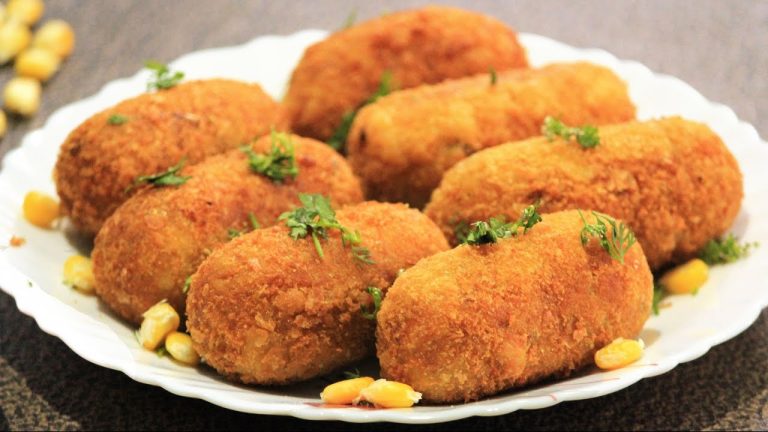 Paneer Corn Roll | Mumbai's Street Food : Makai Roll Recipe | Makai Kofta