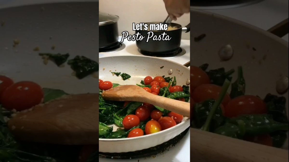 Cooking PESTO PASTA | Spinach, tomatoes 🍅& Parmesan Cheese. #cooking #pastadinner