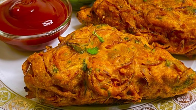 Aloo Stuffed Onion Bread Pakoda Recipe | Onion Bread Pakoda Recipe | Ramadan 2025 | 2 in 1 Recipe