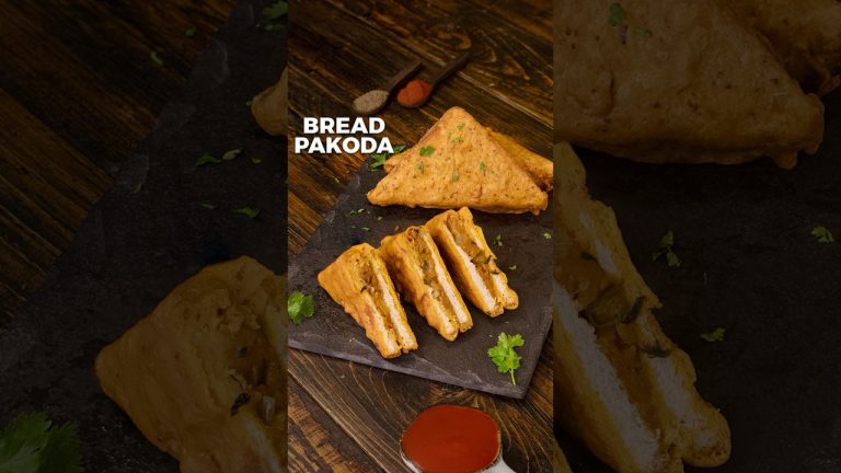 Bread Pakoda | Bread Pakora Recipe | Evening Snacks #shorts #breadpakoda