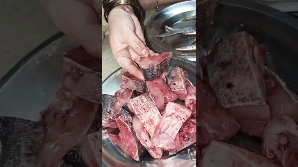 Humre pare bani aur machhali ka wakiya ❤️👌🏼👌🏼#youtubeshorts #food #recipe ​⁠​⁠@Muezzakhan786