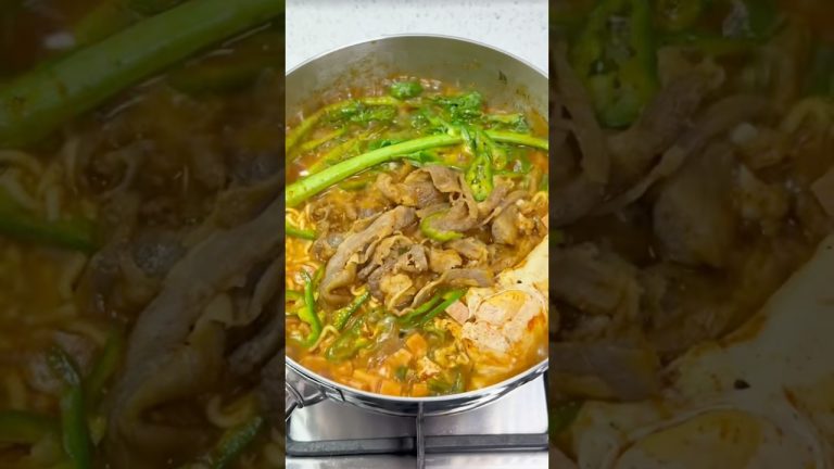 Beef Ramen 🍜 #ramen #noodles #easyrecipe #cooking #food #ramennoodles #recipe #yummy #instantramen