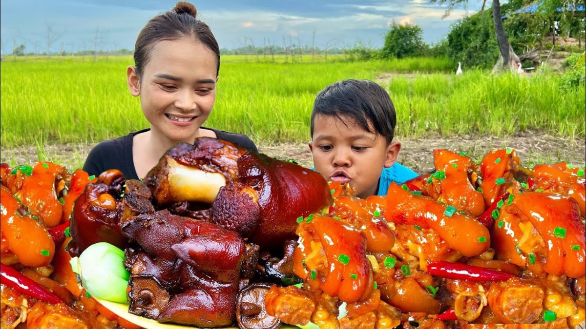 Delicious rice with pork feet | Eat delicious steamed pork legs food new recipes