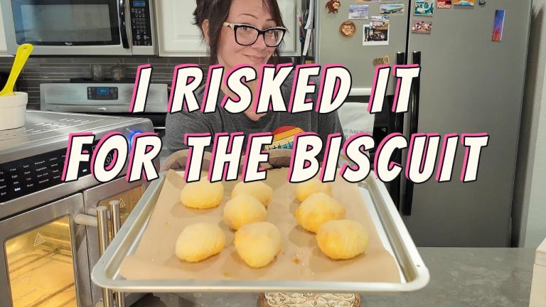 4 Ingredient Carnivore Biscuits – ALMOST ZERO CARBS – NO Pork Rinds – NO Whipped Egg Whites