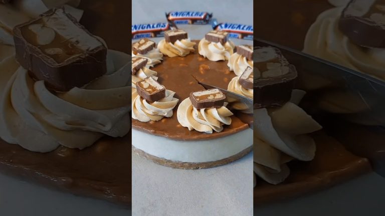 No bake snickers cheescake 😋#shorts