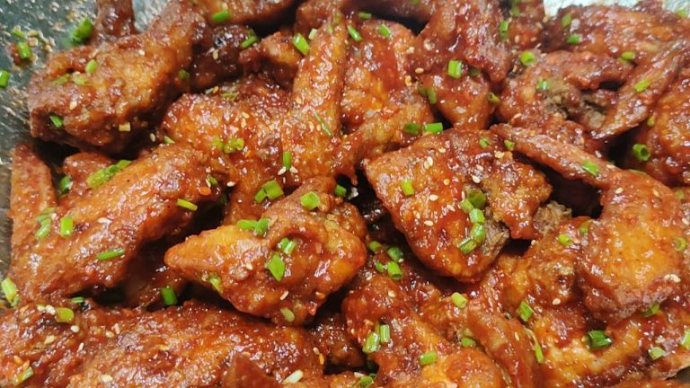 Buffalo Chicken Wings | Easy Chicken Recipe
