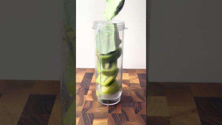 Refreshing Kiwi Milkshake 🥝🍦 | Easy & Delicious  #kiwi  #milkshake