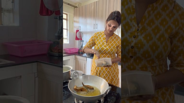 Aaj fish curry ka order aaya || #tiffinbox #recipe #tiffinboxrecipes #indiancuisine