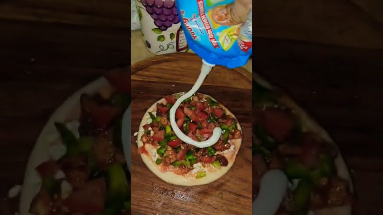 viral pizza shawarma😱#shortsviral#shorts#pizza#pita#bread#breadpizza#pizzaria#viralshorts#snacks