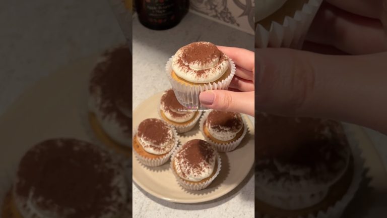 Tiramisu inspired cupcakes #tiramisu #cupcake