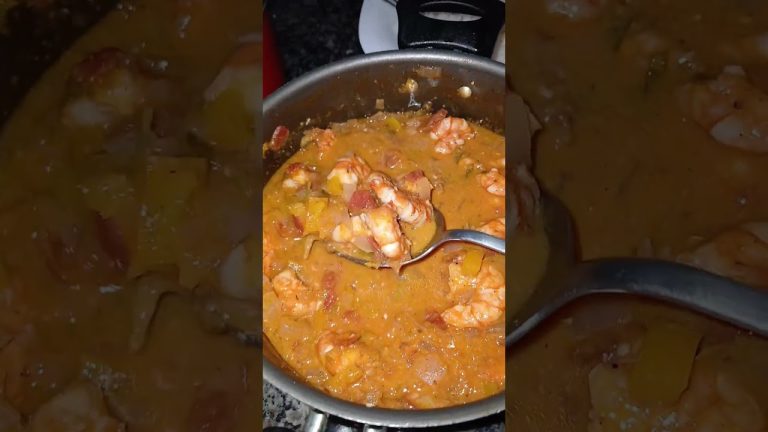 Tilapia ao molho de camarão. #Tilapia #camarão #receitas #comidas #peixe