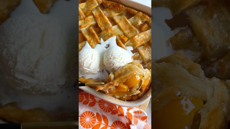 Southern Peach Cobbler at Grandbaby-Cakes.com #cobbler #peachcobbler #recipe #grandbabycakes