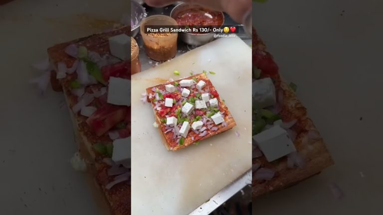 Top Spl. Pizza Grill Sandwich❤️😍#youtubeshorts #trending #viralvideo #pizza #sandwich #streetfood