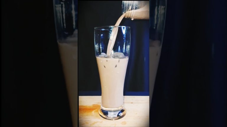 The Best 3-Ingredient Chocolate Milkshake! 😍 #milkshake #chocalate #asmr